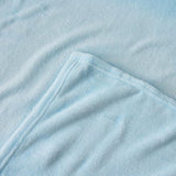 Knuffeldeken, pluizige deken, blauw, fleecedeken, warme bankdeken voor winter, knuffelige woondeken, lichtblauw, kinderen, zacht als woonkamer, deken, 130 x 150 cm, kleine bankdeken