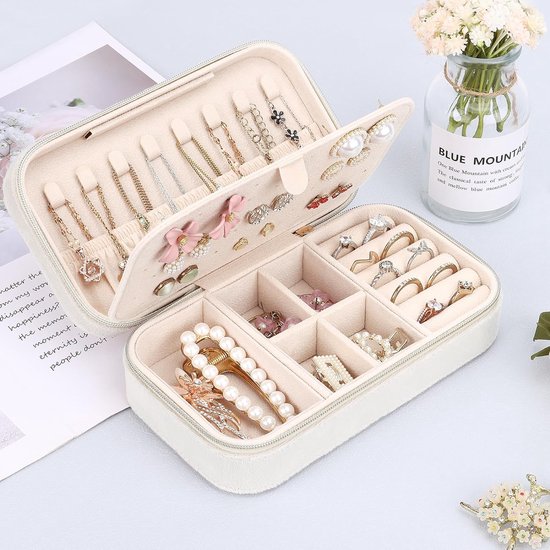 Sieradendoosje voor op reis, fluweel, kleine fluwelen sieradendoos voor meisjes en vrouwen, mini-sieradenorganizer, opslag voor ringen, oorbellen, halsketting, armbanden, klein sieradenkistje, beige