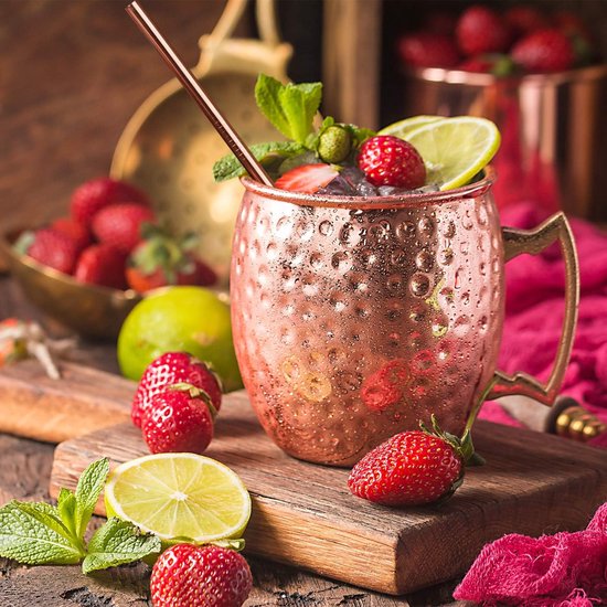 Moscow Mule koperen bekers: set van 4 bevat 4 x bekers van 550 ml, 4 rietjes in geschenkdoos, geweldig voor cocktail, gekoelde dranken, 100% koperen accessoires