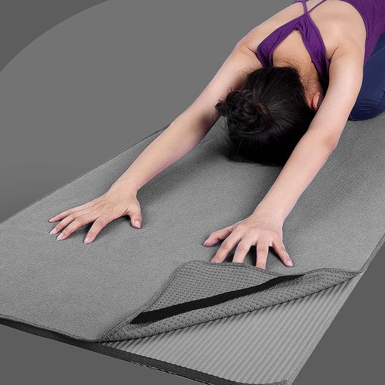 Microfiber Hot Yoga handdoekmat met antislip siliconen handvat en veilige rubberen banden, 24 x 72 inch, grijs