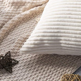 Perfecte afmetingen: elke kussensloop meet 45 x 45 cm. Houd rekening met een afwijking van 1-2 cm, omdat het een handgemaakt product is