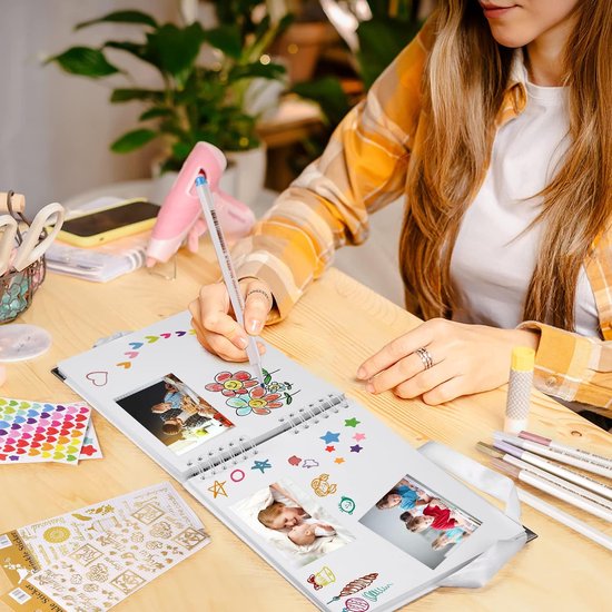 Fotoalbum 29,5 x 21 cm fotoalbum om zelf vorm te geven, wit fotoboek met 80 pagina's scrapbook, voor 160 foto's, inclusief 6 metallic kleurmarkers, gastenboek voor verjaardag en bruiloft (wit)