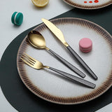 Bestekset, 30 stuks, glanzende gouden kopcoating met zwarte Marsgreep, roestvrij staal, titanium coating, messen, lepels, vorken, bestekset, bestekset voor 6 personen