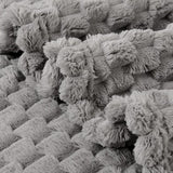 Fleece knuffeldeken, extra zachte pluizige dekens, lichte, gezellige microvezel bankdeken, wollen deken voor kantoor, stoel en camping, 130 x 150 cm, grijs