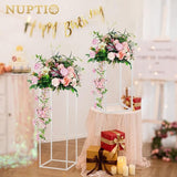 2 witte vazen voor bruiloftsborden, metalen bloemenvloervaas, zuilbloemenstandaard, bloemenvaas van 80 cm hoog met geometrisch patroon, rechthoekig bloemenrek voor bruiloftsdecoratie.