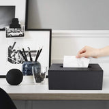 PU-lederen cosmeticadoekendoos, rechthoekige papieren doekjesbox, tissuebox met magnetische afdekking en mooie steken voor eetkamer, badkamer, slaapkamer, auto, kantoor - zwart