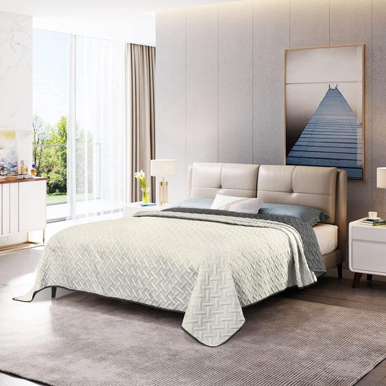 sprei is gemaakt van 100% microvezel