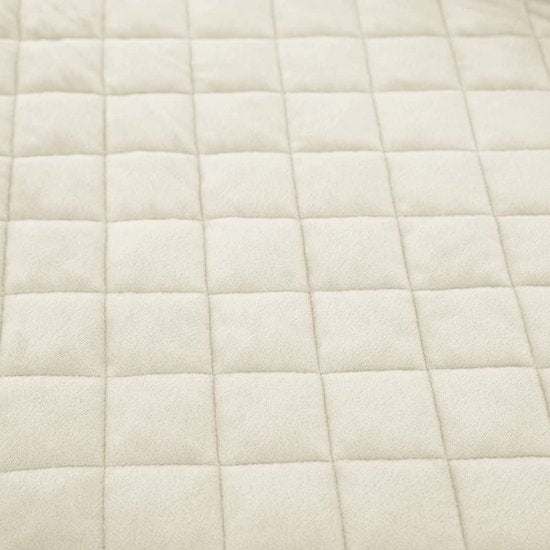 3-delige sprei: de sprei bestaat uit een dekbed van 220 x 240 cm en een kussensloop van 50 x 75 cm.