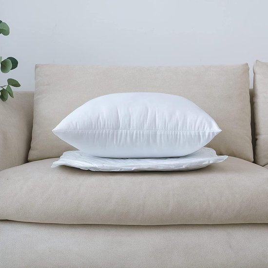 Kussens 60 x 60 cm, vulling, set van 4, wasbare kussenvulling, sierkussen, binnenkussen, polyester vulkussen als bankkussen, sierkussen, woonkamerkussen
