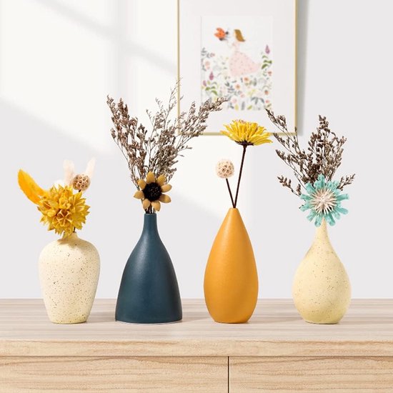 Small Ceramic Vases Set, Ceramic Vases for Flowers, Decorative Vases for Living Room, Mini Handmade Vases for Table Decoration, Modern Vase with Morandi Matte Colour, Set of 4