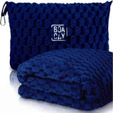 Zachte en warme reisdeken voor vliegtuig en auto, 3D-patroon, onmisbaar voor lange vluchten, voor dames, heren, kinderen, compact kussen met bagagehoes en rugzakclip, marineblauw, Modern
