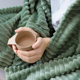 Knuffeldeken, fleecedeken, flanel, deken, effen, woondeken, sofadeken, wollig, microvezel, sprei, bankdeken, deken voor bed, bank, slaapkamer, kantoor, 150 x 200 cm, matcha groen