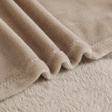 Fleecedeken/knuffeldeken - flanel, extra zacht en warm - kreukbestendig/verkleurt niet, te gebruiken als bedsprei of deken op de bank - 150 x 200 cm - Beige