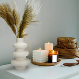 Vaas voor pampasgras, wit, keramische vaas, moderne decoratieve kunstvaas, handgemaakte vaas, mat, donut, spiraal