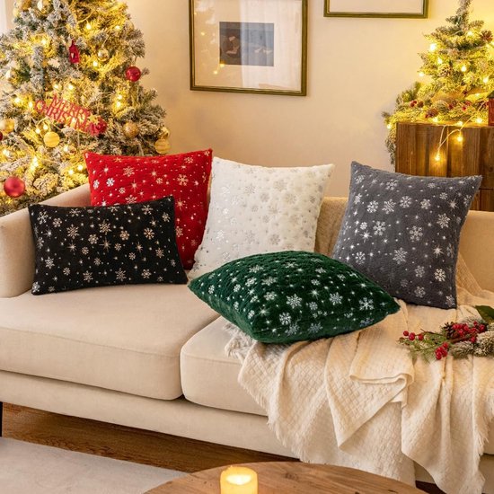 Kerstkussenhoezen, knuffelkussen, pluizige sneeuwvlokken, decoratief kussen, bankkussen, pluche kussen, bontkussen, bankkussenhoes voor woonkamer, 40 x 40 cm, rood set van 2