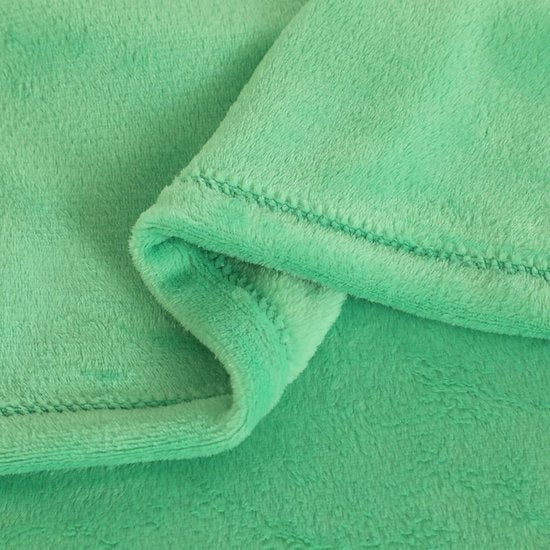 Fleecedeken/knuffeldeken - flanel, extra zacht en warm - kreukbestendig/verkleurt niet, te gebruiken als bedsprei of deken op de bank - 150 x 200 cm - Appelgroen