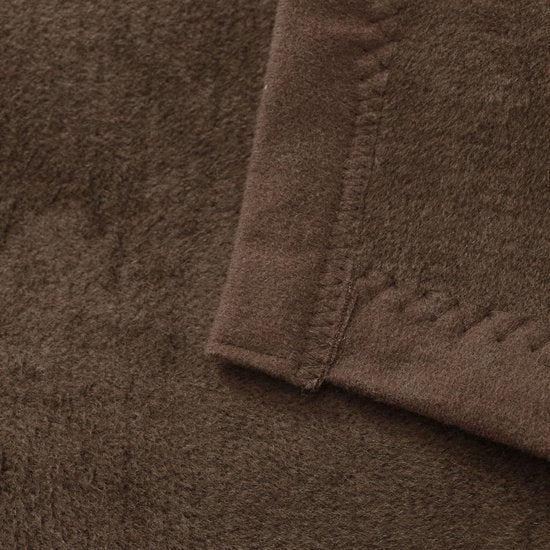 deken, woondeken, afmetingen ca. 150 x 200 cm of 220 x 240 cm, in vele kleuren verkrijgbaar, bijvoorbeeld grijs, rood, bruin, wit, blauw, groen en meer, 150/200