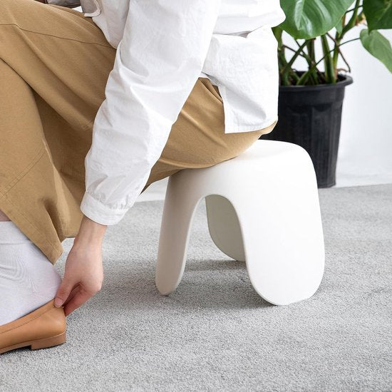 Kinderkruk, 25 cm hoge voetenbank voor kinderen en volwassenen, kunststof kruk, kleine zitting, belastbaar tot 100 KG voor dagelijks gebruik thuis, crèmewit
