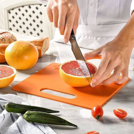 Linoroso Snijplank kunststof keukenplank ontbijtplankje set van 3 snijplanken met sapgleuf, ontdooiplank fruitplank antislip snijbestendig antibacterieel vaatwasmachinebestendig - lavaoranje