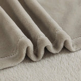 Fleecedeken/knuffeldeken - flanel, extra zacht en warm - kreukbestendig/verkleurt niet, te gebruiken als bedsprei of deken op de bank - 150 x 200 cm - Grijs