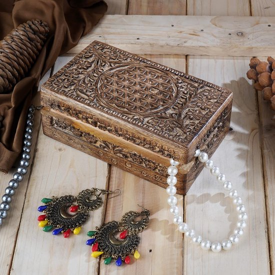 Handgesneden decoratieve houten kist met Keltisch bloemensnijwerk, multifunctioneel gebruik als sieradenopslag, sieradenhouder of horlogedoos, ideaal als cadeau