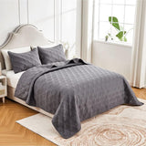 Deze sprei bevat: 1 x 220 x 240 cm sprei en 2 x 50 x 75 cm kussenslopen