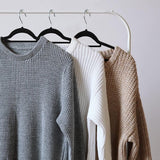 Premium antislip fluwelen hangers - Robuuste fluwelen hangers met stropdashouder - Sterke, ruimtebesparende hangers voor overhemden, jassen, jurken (zwart, 20 stuks)