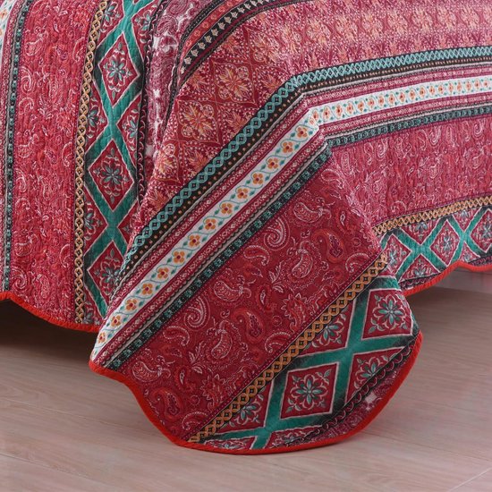 Sprei Boho 230x250 cm, kleurrijke sprei voor bed, gewatteerde winterdeken van katoen, patchwork-stijl Vertaling: Boho sprei 230x250 cm, kleurrijke sprei voor op bed, gewatteerde winterdeken gemaakt van katoen, in patchwork-stijl.