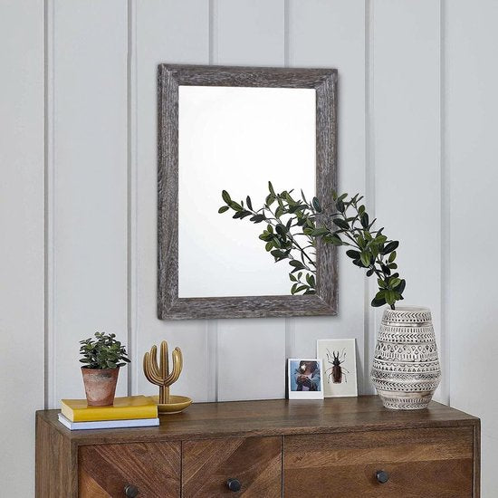 Wandspiegel met houten lijst, rechthoekig, rustieke spiegel, decoratief, boerderijstijl, slaapkamer, badkamer, hangende spiegel, wanddecoratie.