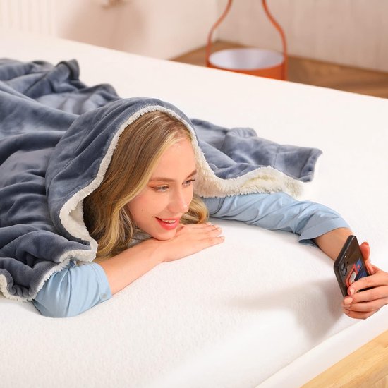 Knuffeldeken, microvezel, dubbelzijdig zacht, warme deken, sofadeken, fleecedeken voor binnen en buiten, bankdeken, woondeken, 150 x 200 cm, grijs