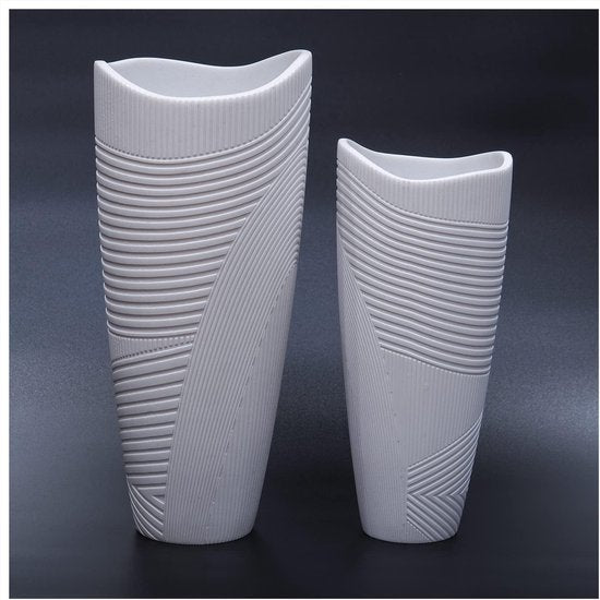 Vaasset, witte bloemenvaas set van 2, decoratieve vaas voor in de woonkamer met een dikke bodem, handgemaakte vaas van hars, geschikt voor kantoor en bruiloften met pampasgras, 28 cm en 23 cm hoog.