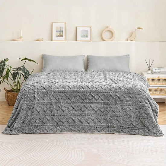 Deken voor de bank, gebreide deken, dikke woondeken, 150 x 200 cm, lamsdeken, sprei, gestreept, wollig, zachte deken, bankdeken, voor bed, bank, woonkamer, licht lichtgrijs