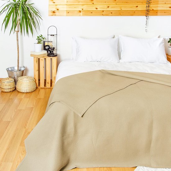 Premium sprei 150 x 200 cm - wafel piqué 100% katoen - lichte zomerdeken wafellook - katonen deken als bedsprei, bankovertrek, bankdeken (taupe)