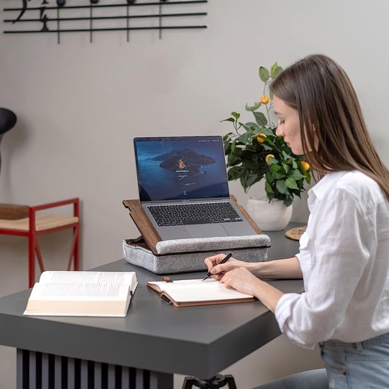 Laptray met kussen, laptoptafel voor bank, schootbureau voor laptop, verstelbare laptopstandaard voor bed, laptoptafelstandaard, laptoplapblad voor bed (walnoot)