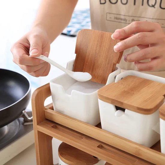 Kruidenpotjes, zoutpot met deksel, voorraaddoos, keramische suikerpot met deksel en lepel voor huis en keuken, kleine kruidendoos met houten dienblad voor zout, peper, kruiden, specerijen