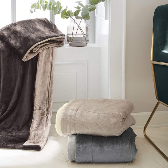 Doublesoft Knuffeldeken 150 x 200 - super knuffelig en warm, polyesterfleece deken beige crème