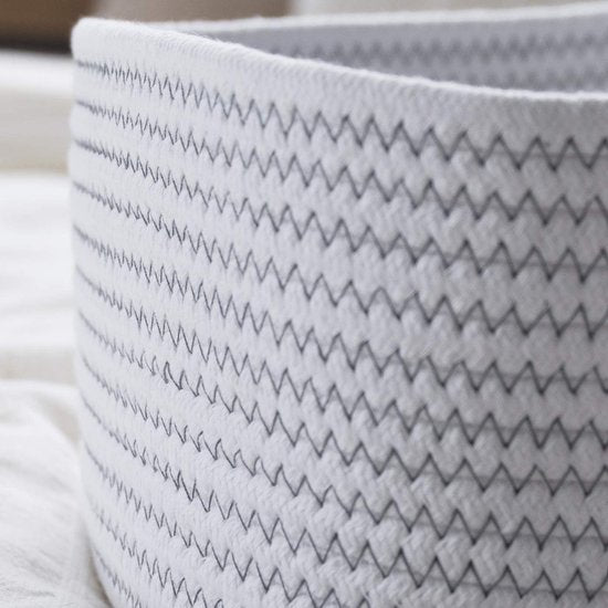 Opbergmanden gemaakt van katoenen touw, stapelbare multifunctionele organizermanden, 30,5 cm, set van 3, wit met zigzaglijnenpatroon.