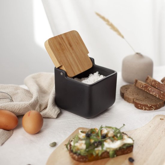 Zoutpot keramiek met klapdeksel van bamboe, praktische zoutpot en zoutcontainer voor de keuken, zoutvat keramiek met deksel, ideaal als zoutpot, zwart, 11,2 x 11,2 x 11,2 cm