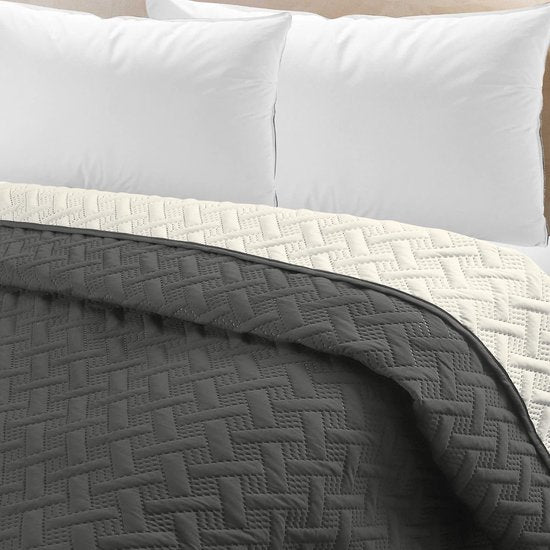 sprei is gemaakt van 100% microvezel