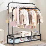 Multifunctionele vrijstaande kledingstandaard met dubbele hengeldesign kleerhangers, 8 haken en 2 schoenenrekken voor slaapkamer, kapstok, zwart