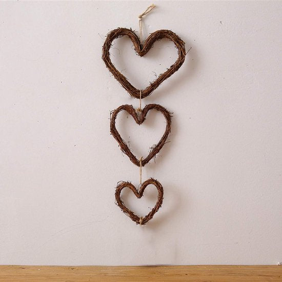 Pure handgeweven rotanring, milieuvriendelijk, duurzaam, decoratief en herbruikbaar. Houd er rekening mee dat er lichte kleur- en maatverschillen kunnen optreden