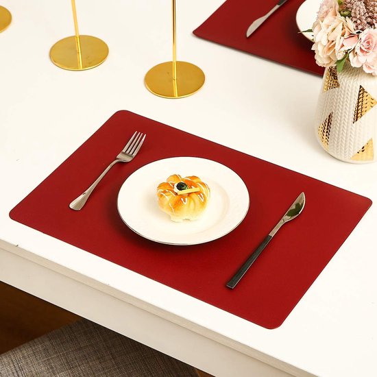 Set van 6 placemats en 6 onderzetters veeg schoon antislip PVC hittebestendige placemats voor keukentafel 30*45cm rood wijnrood