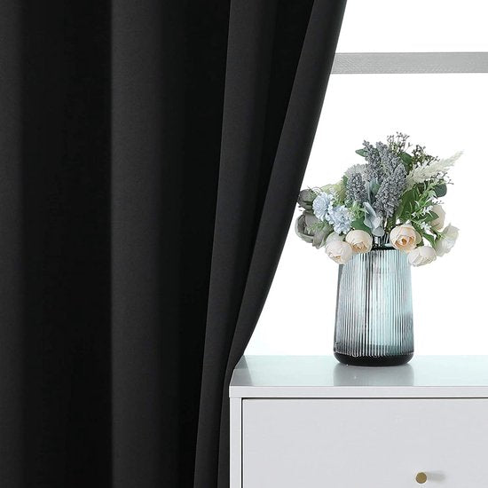 Verduisteringsgordijn, Zwart, voor slaapkamer, kinderkamer, gordijnen, verduistering, thermogordijn, ondoorzichtig, gordijn met inslagringen, warmgeïsoleerd, set van 2, H 175 x B 140 cm