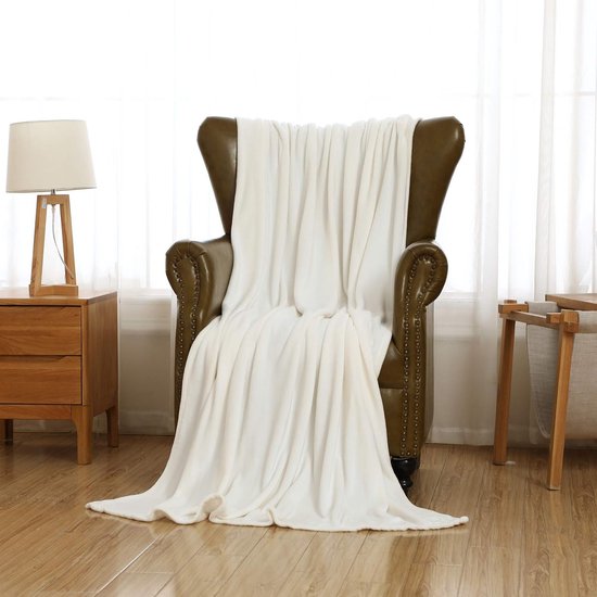 Fleecedeken/knuffeldeken - flanel, extra zacht en warm - kreukbestendig/verkleurt niet, te gebruiken als bedsprei of deken op de bank - 150 x 200 cm - Wit