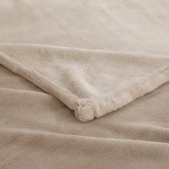 Fleecedeken/knuffeldeken - flanel, extra zacht en warm - kreukbestendig/verkleurt niet, te gebruiken als bedsprei of deken op de bank - 150 x 200 cm - Beige