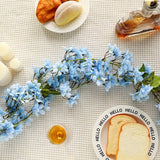 Kunstmatige Sakura kersenbloesem, 2 stuks, 5,7 ft, hangende wijnstokken, namaak, oosterse kersenkrans, huistuin, feest, bruiloft, decoratie (blauw)