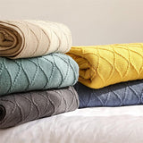 De lichte bankdeken is een echte eyecatcher voor elke slaap- en woonkamer 130x200