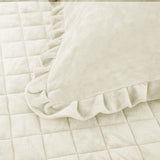 3-delige sprei: de sprei bestaat uit een dekbed van 220 x 240 cm en een kussensloop van 50 x 75 cm.