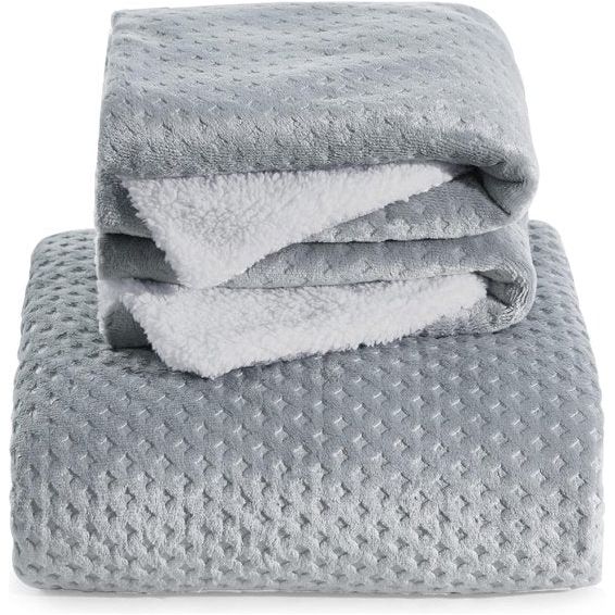 Fluffy Bed Linen 200 x 200 cm Grey - Winter Duvet Cover Fleece with 2 Pillowcases 80 x 80 cm, Warm Bedding Sets with Zip, Cuddly Waffle Pique Winter Bed Linen for Double Bed