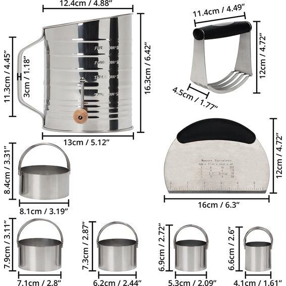 Belle Vous Professioneel Bakgereedschap - Roestvrijstalen Deegmixer, Schraper, 3 Cup Bloemzeef en Koekjesvormen met Handvatten - Zware Kwaliteit Keuken Bak Gereedschap